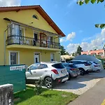 Yellow Apartmanhaz Bük