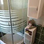 Yellow Apartmanhaz Bük