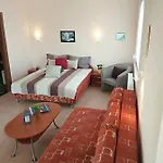 Yellow Apartmanhaz Bük